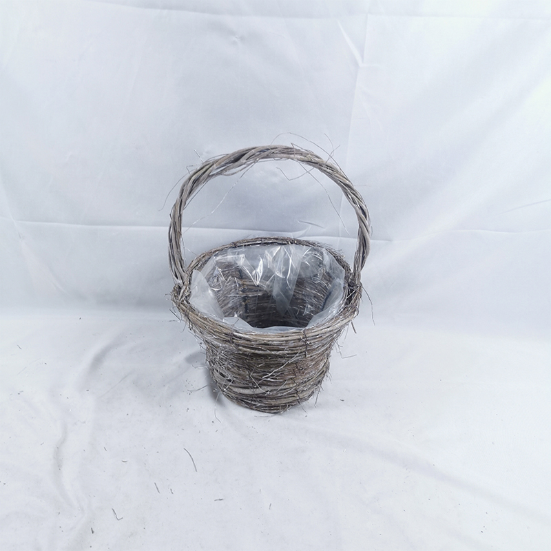 WOODEN DECORATION