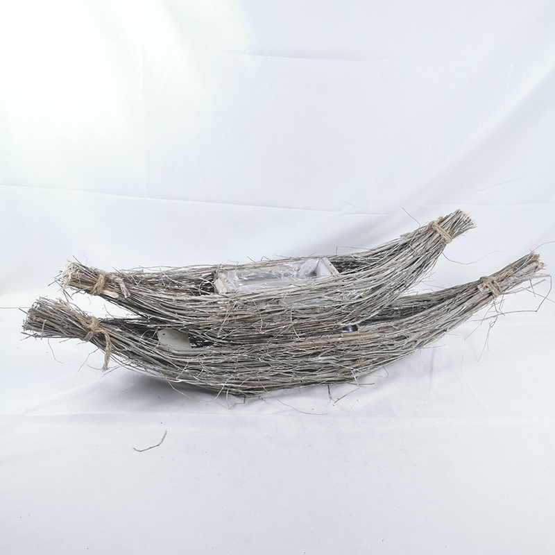 WOODEN DECORATION
