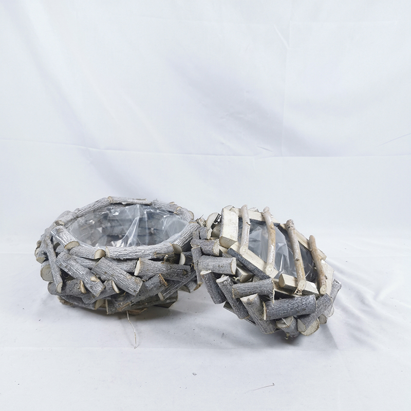 WOODEN DECORATION
