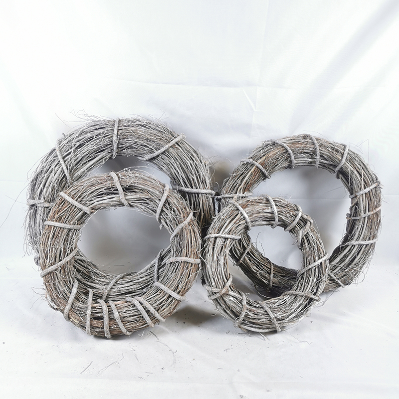 WOODEN DECORATION