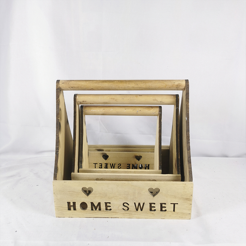WOODEN DECORATION