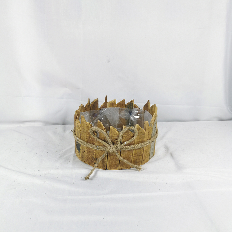 WOODEN DECORATION