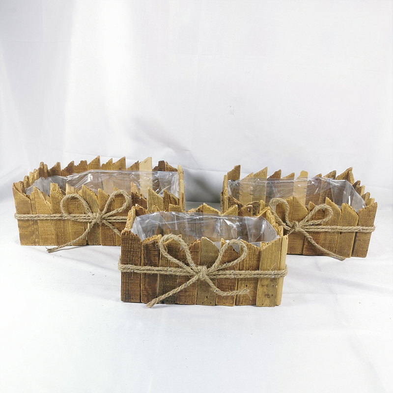 WOODEN DECORATION