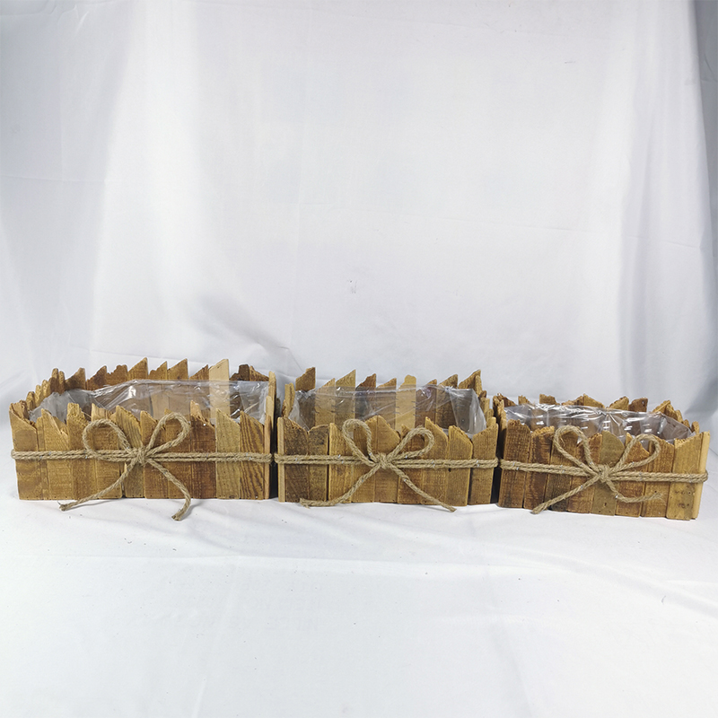 WOODEN DECORATION