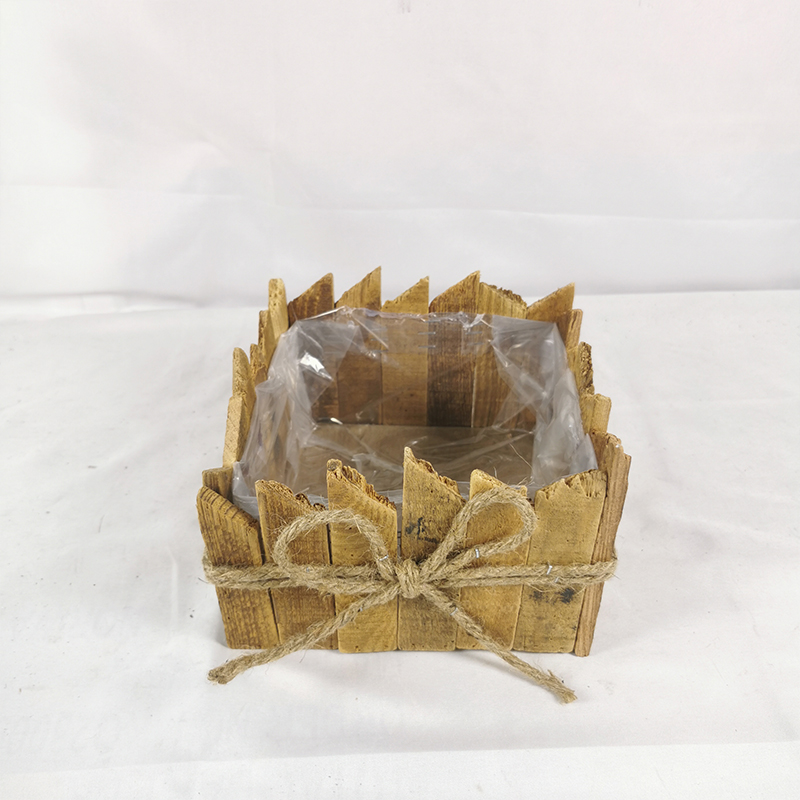 WOODEN DECORATION