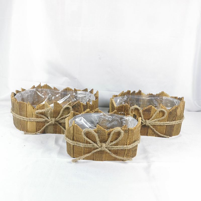 WOODEN DECORATION