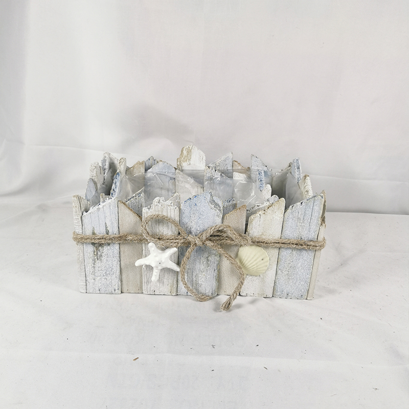 WOODEN DECORATION