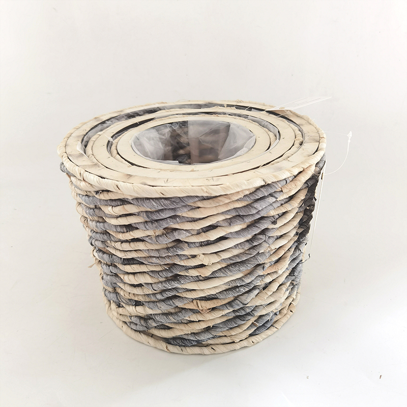 WOODEN DECORATION