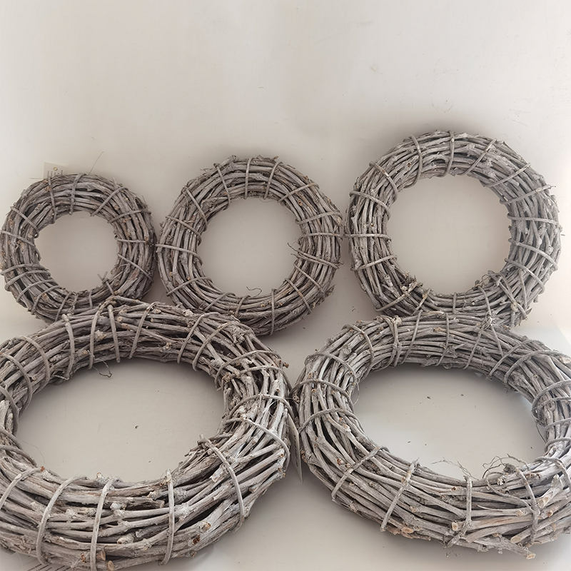 WOODEN DECORATION