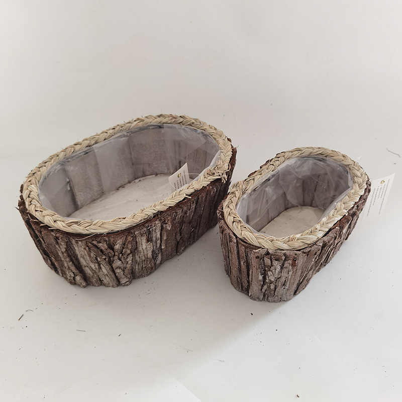 WOODEN DECORATION