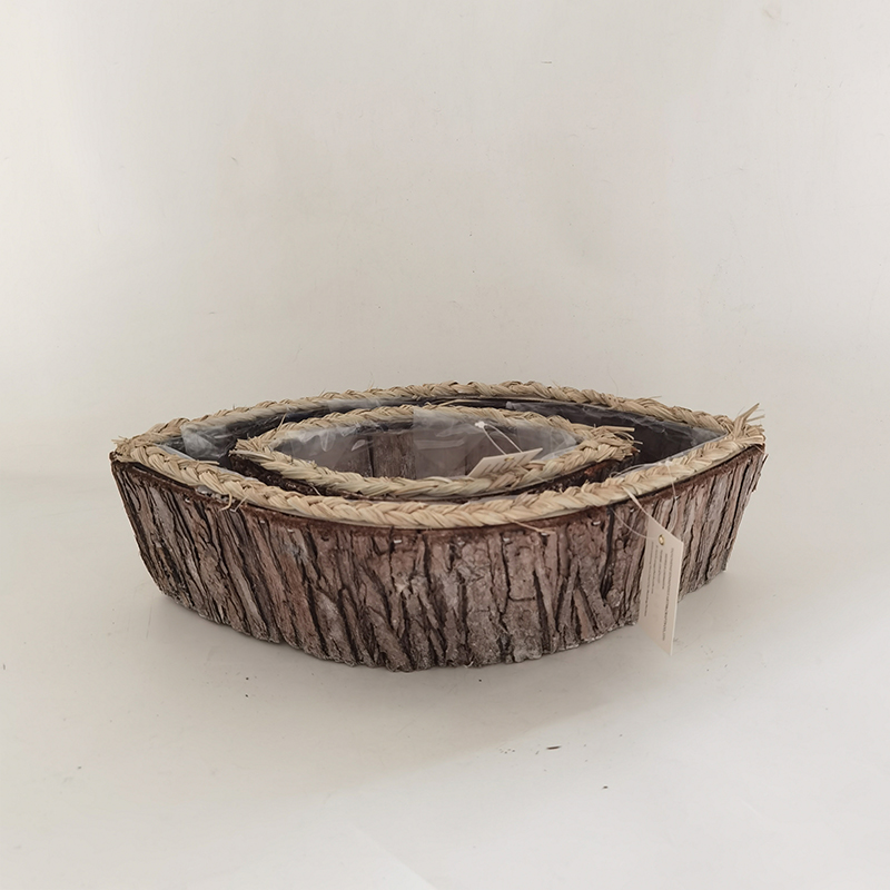 WOODEN DECORATION