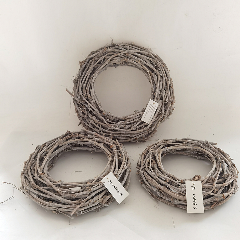 WOODEN DECORATION