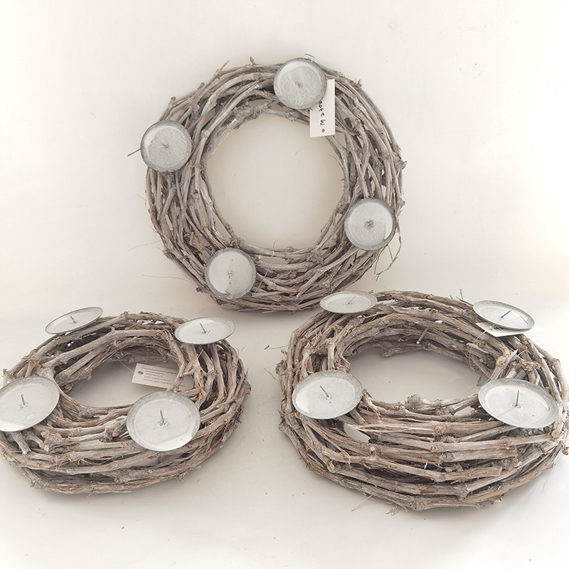 WOODEN DECORATION