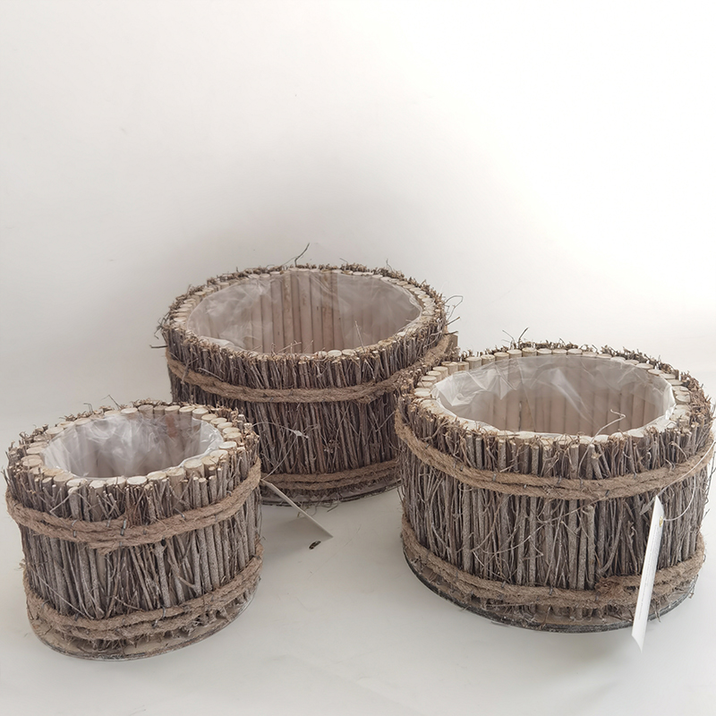 WOODEN DECORATION
