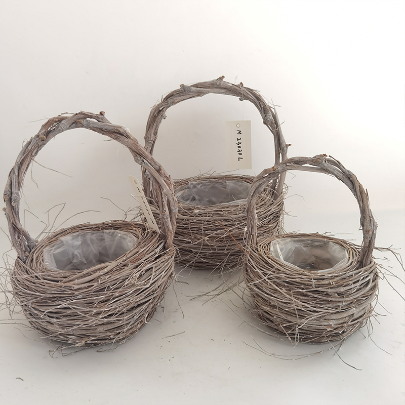 WOODEN DECORATION