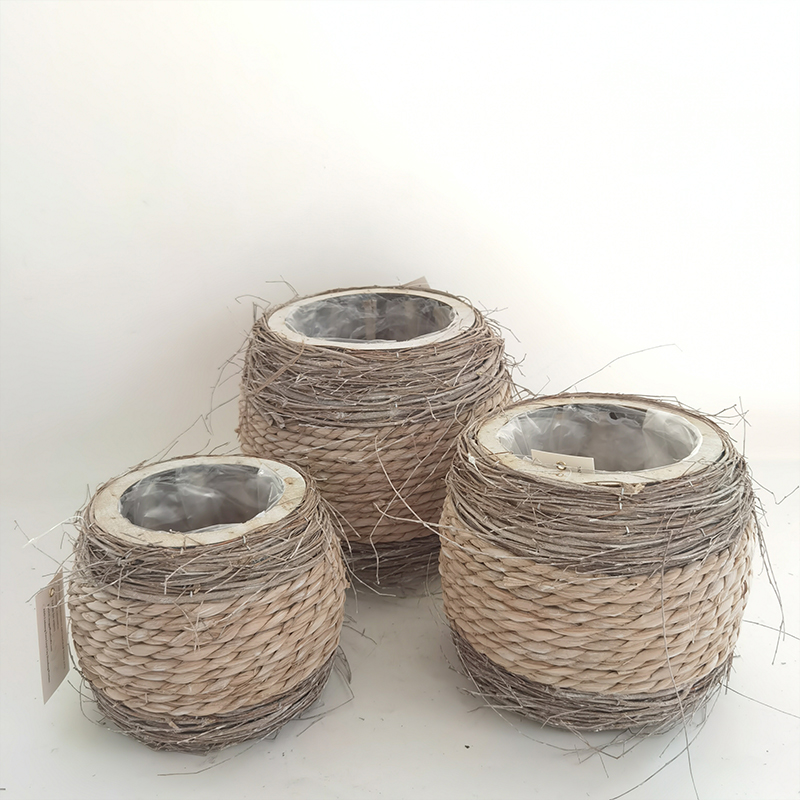WOODEN DECORATION