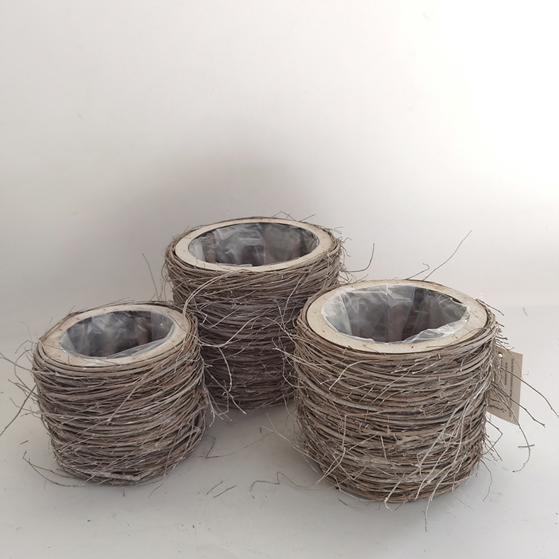 WOODEN DECORATION