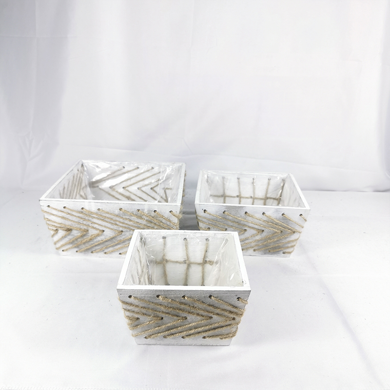 WOODEN DECORATION