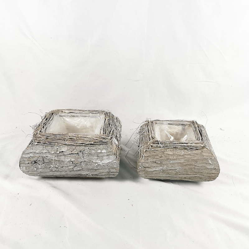 WOODEN DECORATION
