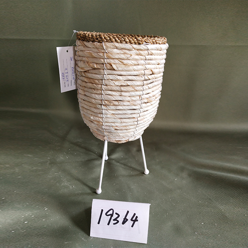 IRON DECORATION